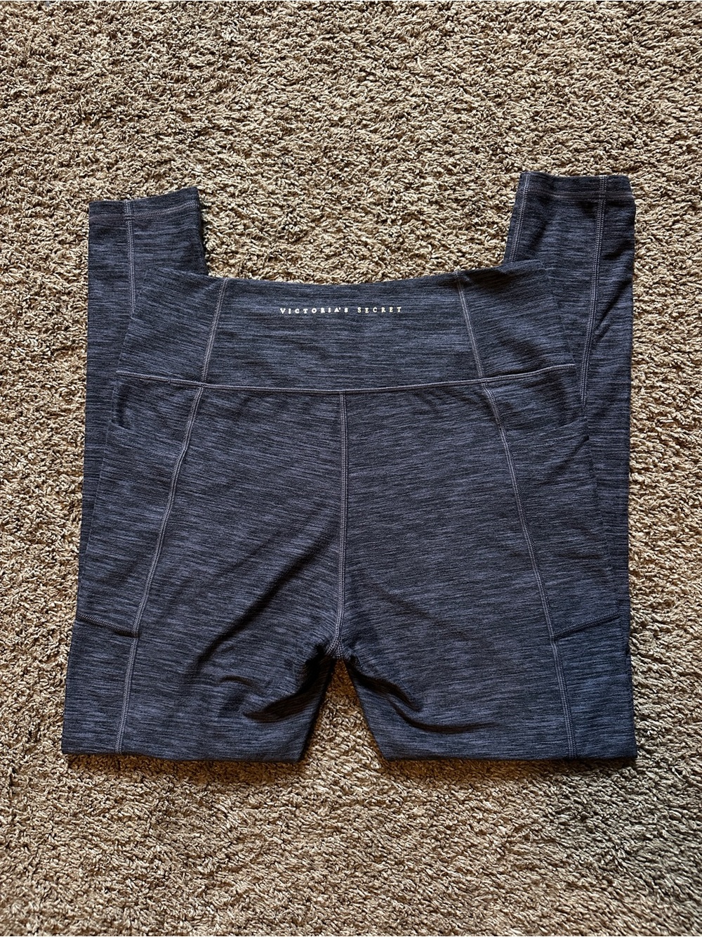 Victoria's Secret Essential High-Rise Pocket
Leggings